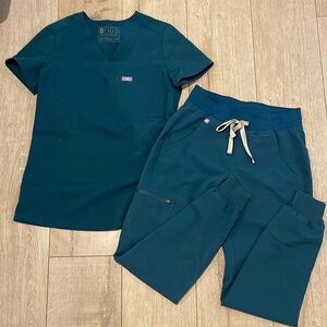 FIGS XXS teal set with jogger pants (regular pant length)